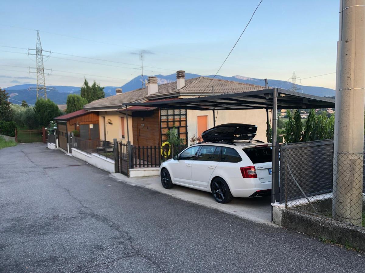 Villa Casa Anna Caprino Veronese Exterior foto
